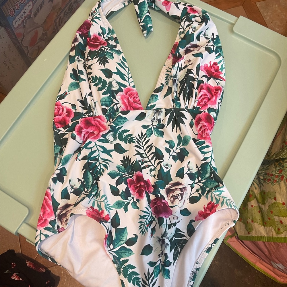 Cupshe Floral deep v one piece swimsuit